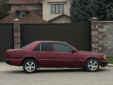 атего 823: Mercedes-Benz W124: 1992 г., 2 л, Механика, Бензин, Седан — 3