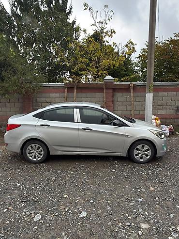 Продажа авто: Hyundai Accent: 2016 г., 1.4 л, Механика, Бензин, Седан — 3