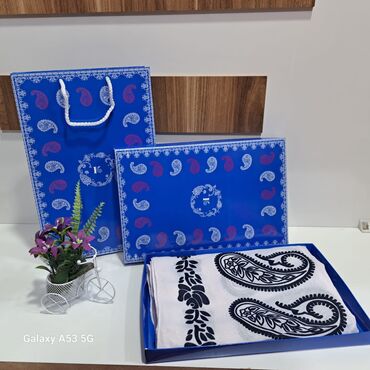 Baş geyimləri: Kelagayı🥰 Ipek və pambıq materıal.hediyyelik,🌹 Öicü 140/140. Qutusu — 23