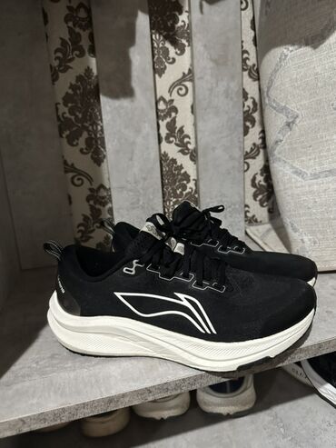 зальники сороконожки: Кроссовки Li-Ning для бега/повседневной носки - Бренд: Li-Ning