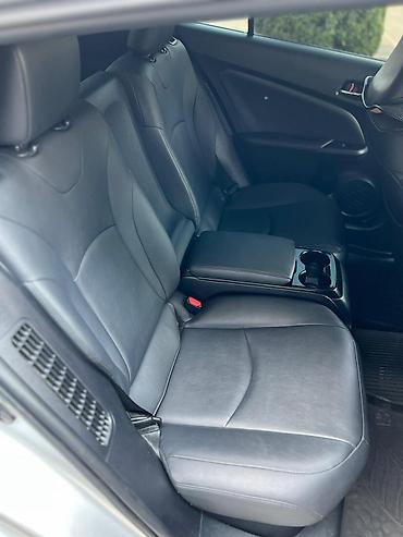 Toyota: Toyota Prius: 2017 г., 1.8 л, Гибрид, Хэтчбэк — 9