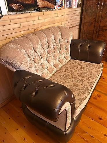 divan ortuk: 🛋️ Divan və kreslo dəsti satılır! 2 ədəd divan, 2 ədəd kreslo və 1 — 1
