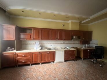 зеркало прихожая: Кухонный гарнитур, Б/у, цвет - Коричневый, Дерево