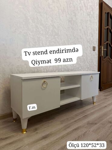 TV altlığı: Yeni, Düz TV altlığı, Polkalı, Laminat