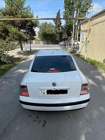 kond: Volkswagen sedan salonu – bej və qara rəng kombinasiyalı, parça — 7