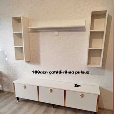 Çarpayılar: Düz TV altlığı, Polkalı, Laminat