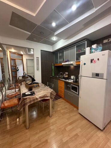 Продажа квартир: 2 комнаты, 52 м², Индивидуалка, 6 этаж, Косметический ремонт