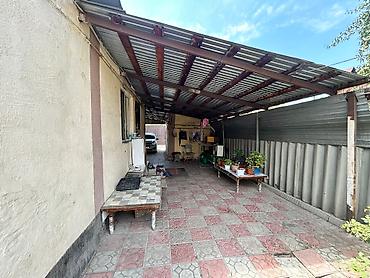 Half-house for sale: 🔥 СРОЧНО! Продаётся 4 комнатная пол дома с участком 4 соток ✨ 📍 г — 6