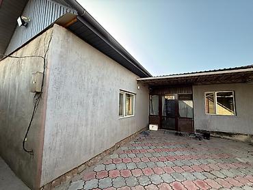 Продажа коттеджей и домов: Продаем дом в центре Маевки дом 80 КВ. м. 4 комнаты кухня, сан — 2