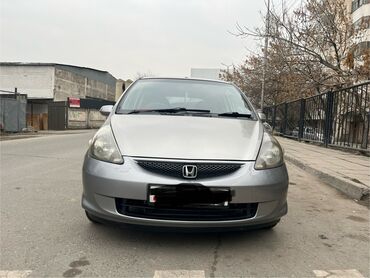 Honda: Honda Fit: 2004 г., 1.3 л, Вариатор, Бензин, Седан