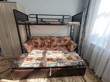 туркменский текстиль постельное белье: Кровать! Подушки,матрас съемные можно стирать 10000с только звонки
