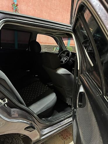 Volkswagen: Volkswagen Golf: 1992 г., 1.8 л, Механика, Бензин, Хэтчбэк — 7