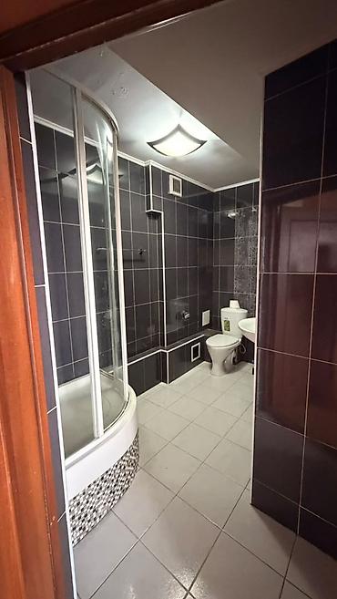 сдаю квартиру район пишпек: 3 комнаты, 112 м², Пишпек Индивидуалка, 5 этаж, Косметический ремонт — 8
