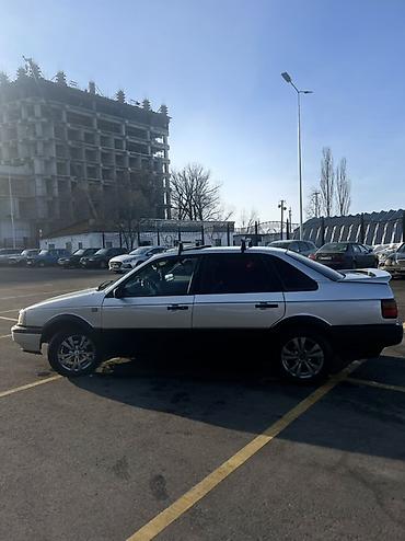 Volkswagen: Volkswagen Passat: 1990 г., 1.8 л, Механика, Бензин, Седан — 6