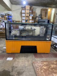 Paltaryuyan maşınlar: Şüşə vitrinli soyuducu tezgah - Önü tam şüşəli, panorama görüntü