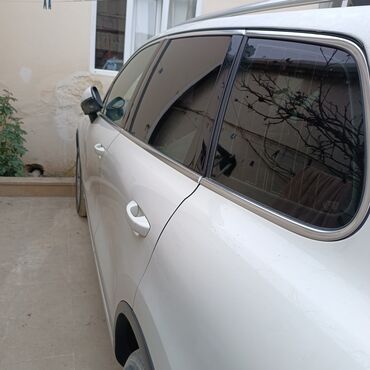 Volkswagen: Volkswagen Touareg: 3.6 l | 2011 il Ofrouder/SUV — 7