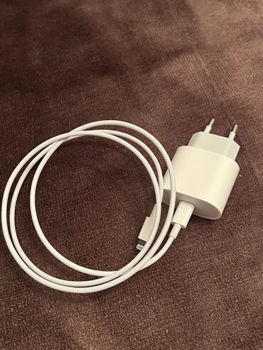 world telecom iphone 11 pro max: Adapter Apple, 20 Vt, İşlənmiş