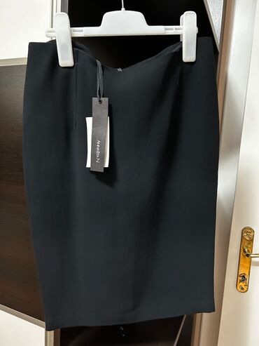 suknja od lana: M (EU 38), Mini, bоја - Crna