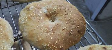 Un məmulatları: DÖNƏR ÇÖRƏYİ Sifarişi qəbul olunur BATON çörəyi BURGER çörəkləri — 12