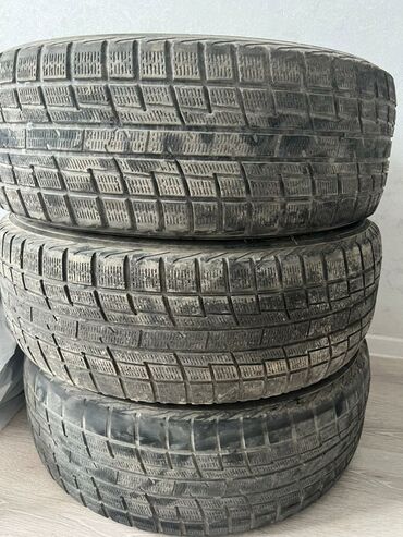 сколько стоят зимние шины на машину: Шиналар 215 / 60 / R 16, Кыш, Колдонулган, 1 даана, Жеңил унаалар, Жапония, Yokohama
