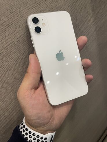 Apple iPhone: IPhone 11, 64 ГБ, Белый, 83 %