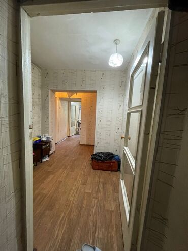 московская белинка: 2 комнаты, 52 м², Индивидуалка, 2 этаж, Старый ремонт