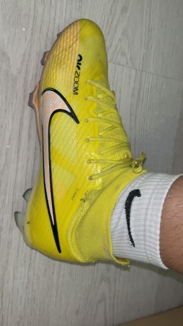Butslar: Butslar Nike, Ölçü: 39, İşlənmiş