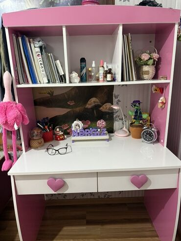 taxta hasar: Qız üçün, Siyirməli, Yazı masası, Stulsuz