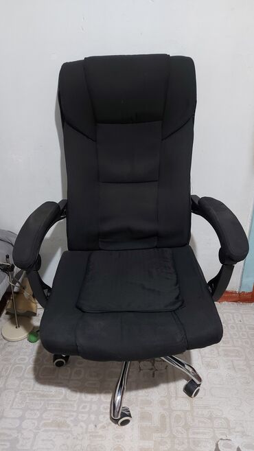 очень нужны: Офис креслолор, Колдонулган, Дөңгөлөктүү, түсү - Кара, Өзү алып кетүү, Акылуу жеткирүү