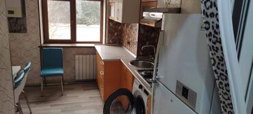 Uzunmüddətli kirayə mənzillər: Razində mustafa vəkilov kucesinde4 mertebeli binanın 3-cu -da lalafo.az — 6 Uzunmüddətli kirayə mənzillər: Razində mustafa vəkilov kucesinde4 mertebeli binanın 3-cu — 6