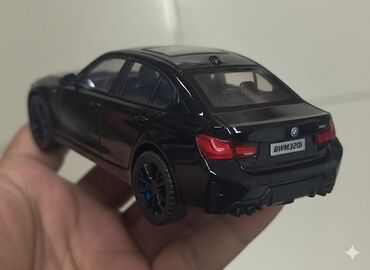 Avtomobil modelləri: Leksus sedan modelinin metal die-cast oyuncaq maketi - Korpus: metal — 27