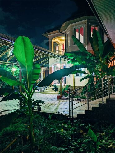 Долгосрочная аренда домов: 350 м², 6 комнат, Парковка — 16