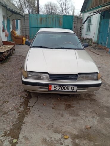 продажа токмок: Mazda 626: 1988 г., 2 л, Механика, Бензин