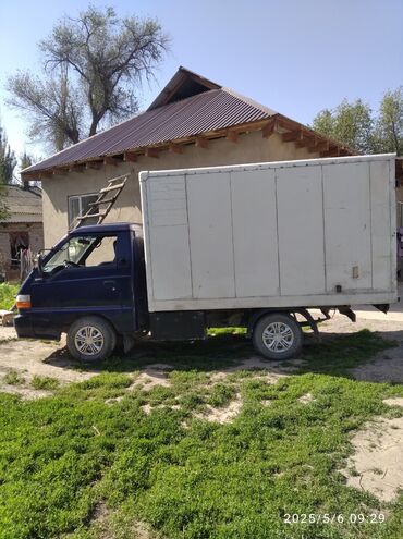 Легкий грузовой транспорт: Легкий грузовик, Hyundai, 1,5 т, Б/у