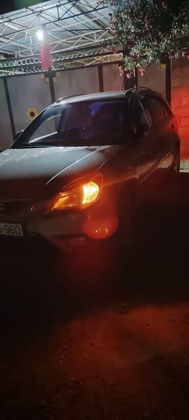 saipa satis merkezi: Kia Pride: 1.5 l | 2010 il Hetçbek