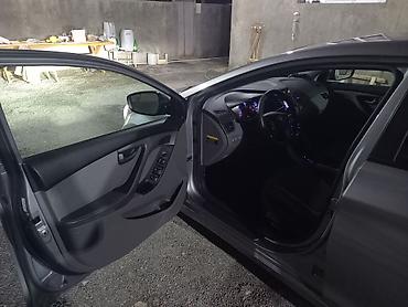Hyundai: Hyundai Elantra: 1.8 l | 2015 il Sedan — 14