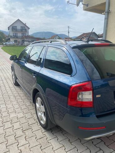 Skoda: Skoda Oktavia SCOUT 4x4 2012 god. 1.8 tsi benzin160ks karavan — 4