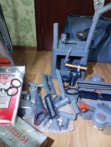 Пылесосы: Пылесос, Моющий, Сухая, Влажная, Смешанная, Контейнер, Мешок, Циклонный фильтр — 14