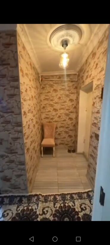 Uzunmüddətli kirayə mənzillər: Nərmanov metrosu yaxinliqi .Təbriz küç (2-3 deyqa piyada)4/2 mərtəbəsi — 4