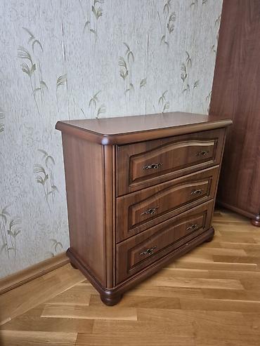 mebel shkaf: Yeni kimidir, qırığı qopuğu yoxdur. Mebelimizi yenilədiyimiz üçün — 4