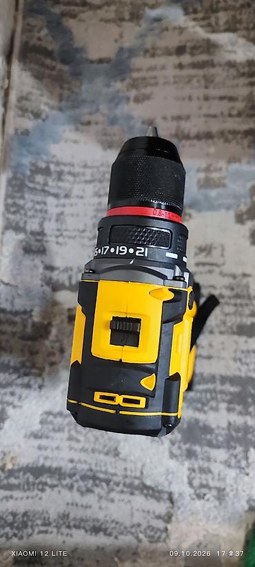 Дрель-шуруповерты: Аккумуляторный шуруповёрт/дрель DeWALT в кейсе Комплектация: - — 6