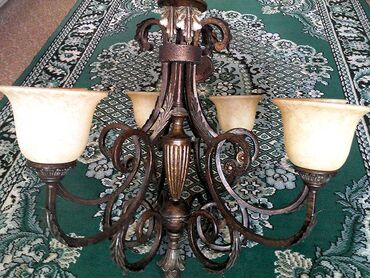 Люстры: Продаю большую красивую люстру. 6ти рожковая, б\у в отличном — 7