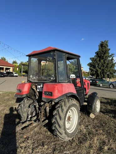 Süd sağan aparatlar: Belarus 422.1 traktor - 4x4 (ön arxa aparıcı), kabinalı model -