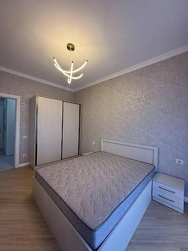 nerj cən satilir: 8-ci kilometr, 3 otaqlı, Yeni tikili, m. Neftçilər, 96 kv. m — 6