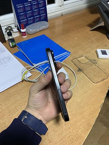 айфон и: IPhone 16 Pro, Б/у, 256 ГБ, Черный, Зарядное устройство, Чехол, Коробка, 94 % — 3