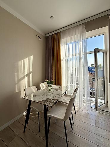 квартиры 1комнатная: 1 комната, 41 м², Элитка, 3 этаж, Дизайнерский ремонт — 2