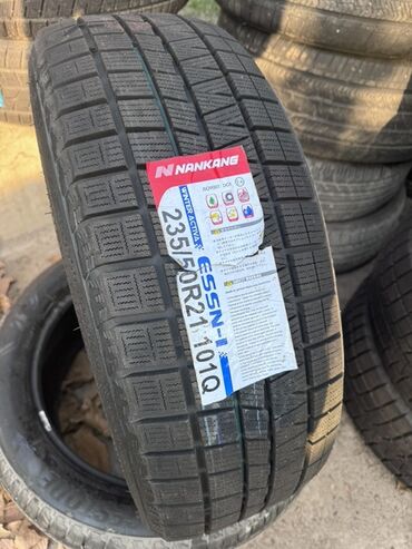 зимние шины на ниву 21214: Шины 235 / 50 / R 21, Зима, Внедорожные (АТ/МТ)