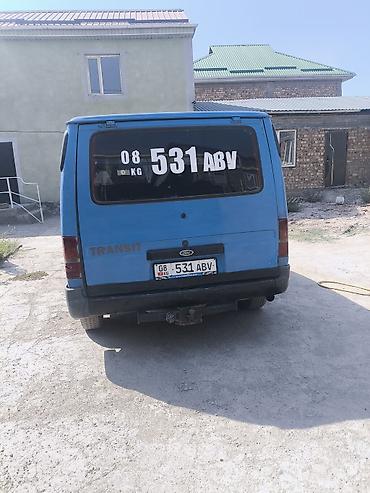 sprinter 2 2: Синий грузовой фургон Ford Transit (короткая база, цельнометаллический — 6