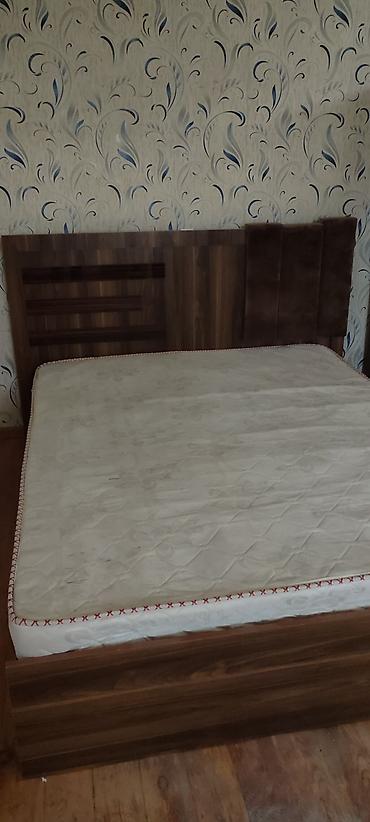 Çarpayılar: İki nəfərlik taxta çarpayı və döşək dəsti - Material: taxta/laminat — 1