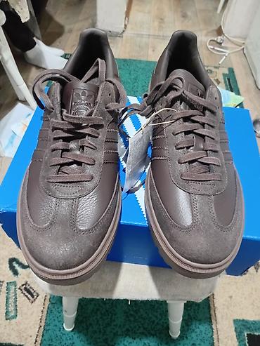 коробка адисей: Мужские кроссовки, 45, Adidas, Новый, цвет - Коричневый, Самовывоз — 4